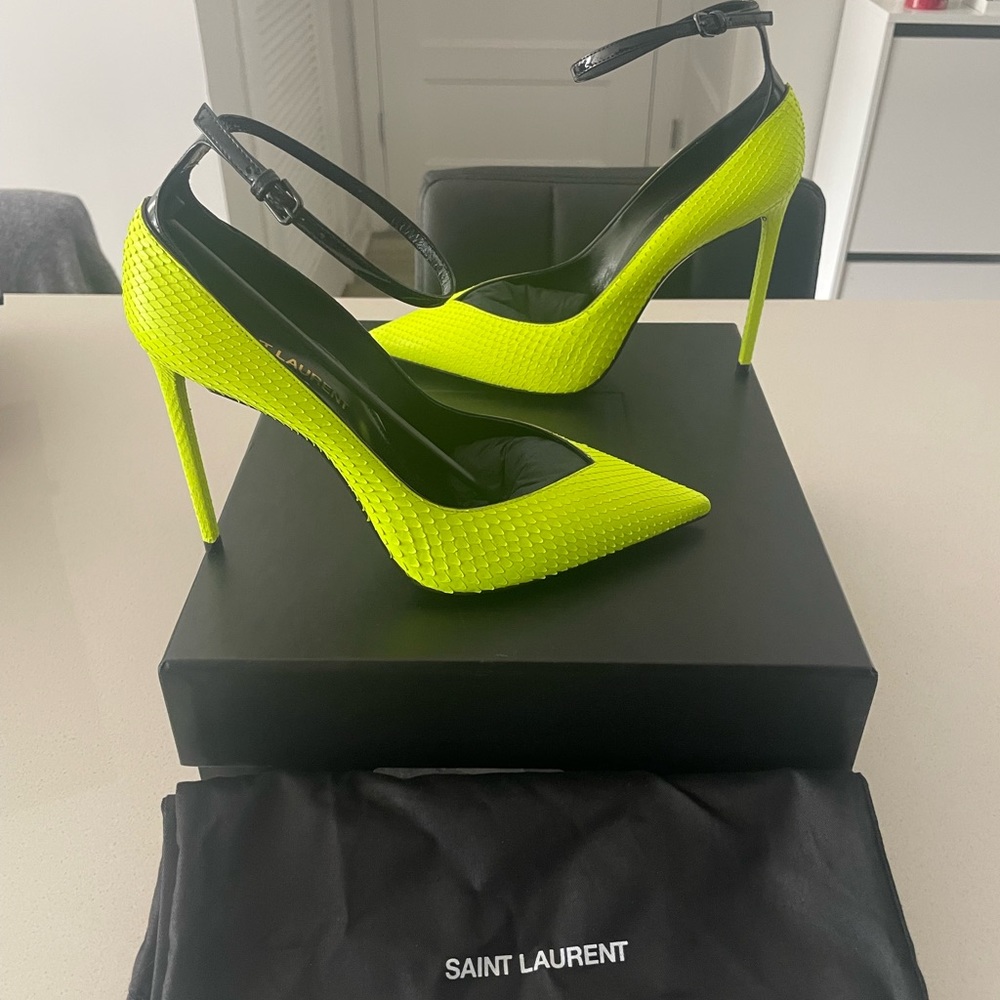 Saint Laurent Python Pumps - Picture 2 of 8